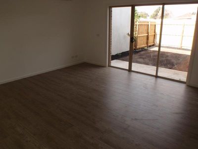 1 / 120 Biggs Street, St Albans