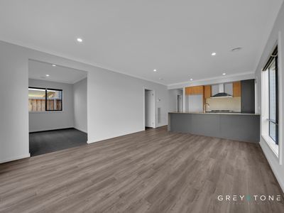 34 Maradona Boulevard, Deanside