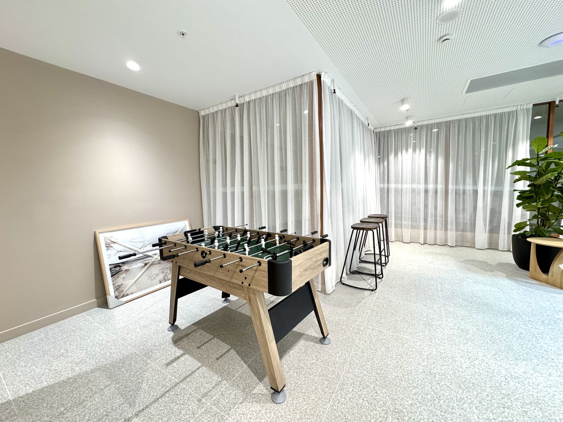 405 / 137 Anzac Parade, Kensington