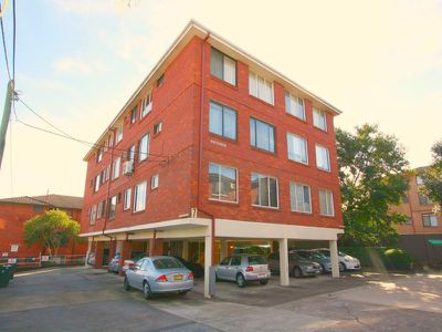 15 / 7 Bank Street, Meadowbank