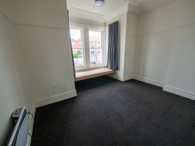 1 / 30 Tennyson Street, City Centre