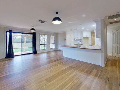 1 Ken Mcmullen Place, Dubbo