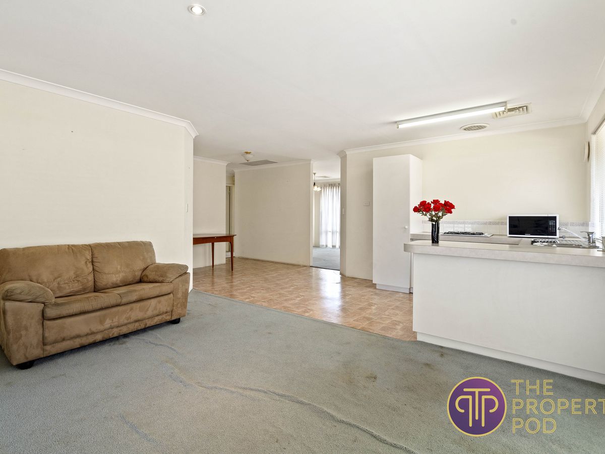 17 Adana Elbow, Kenwick