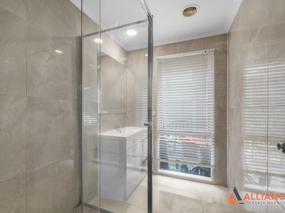 7 Pines Way , Craigieburn