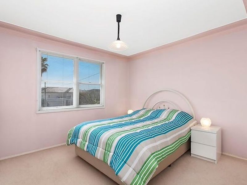35 James Cook Island Avenue, Sylvania Waters