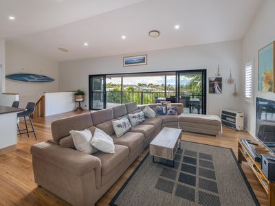 35 Ocean View Road, Arrawarra Headland
