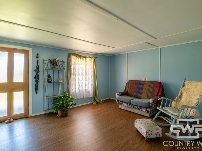 2718 Torrington Road, Torrington