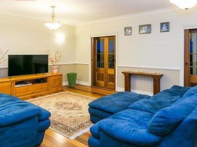 3 Benjamin Place, Dundowran