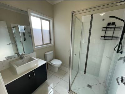 16 CASTLETON STREET, Wodonga