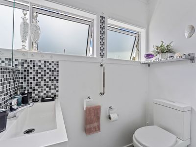 1/4A Dallinghoe Crescent, Milford