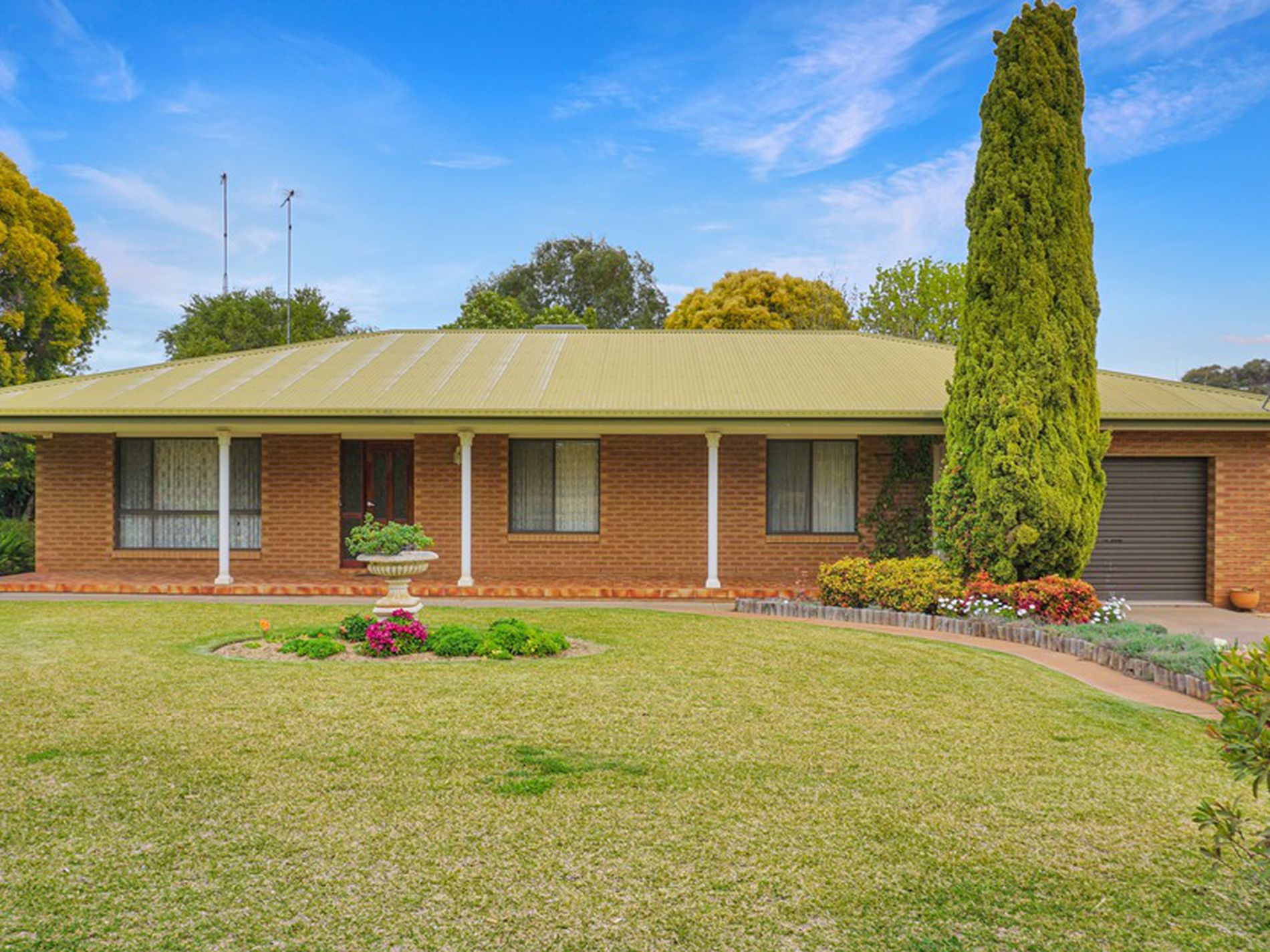 8 Acacia Street, West Wyalong