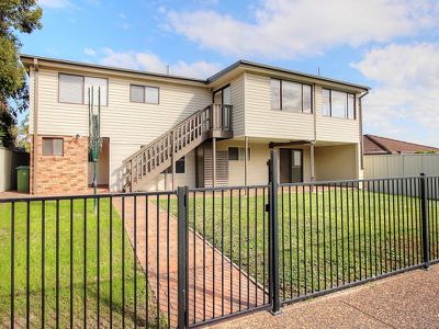 18 Halcyon Street, Mannering Park