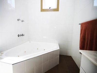 142 King Georges Road (corner Of Mary St), Wiley Park