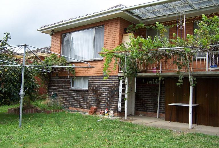 67 Essex Road, Mount Waverley
