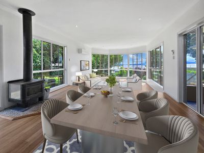 24 Crouch Avenue, Atherton