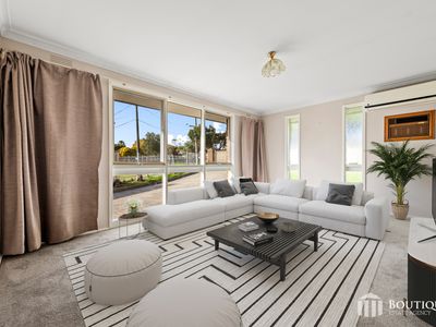 92 Bakers Road, Dandenong North