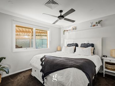 16 Myuna Crescent, Seven Hills