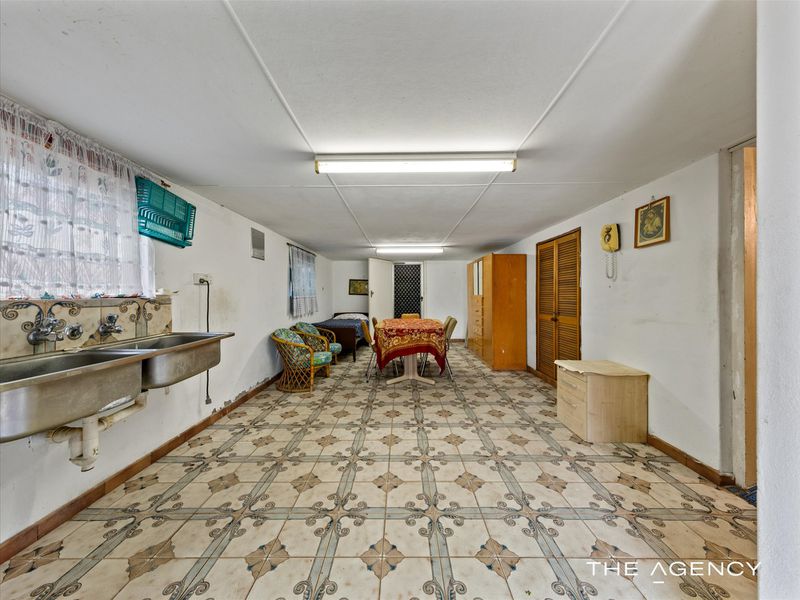 16 Young Place, Hamilton Hill