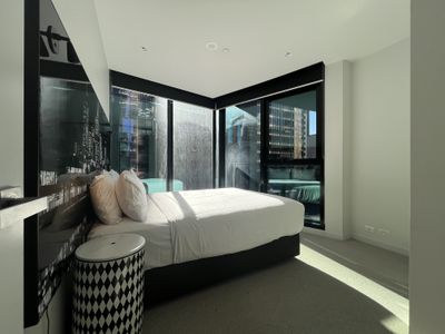 305 / 442 Elizabeth Street, Melbourne