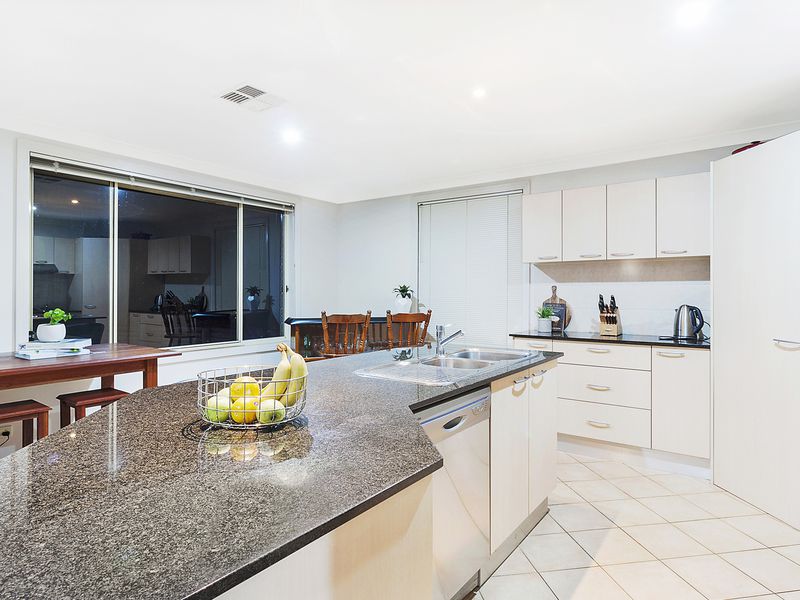 5 Garnet Grove, Glenwood
