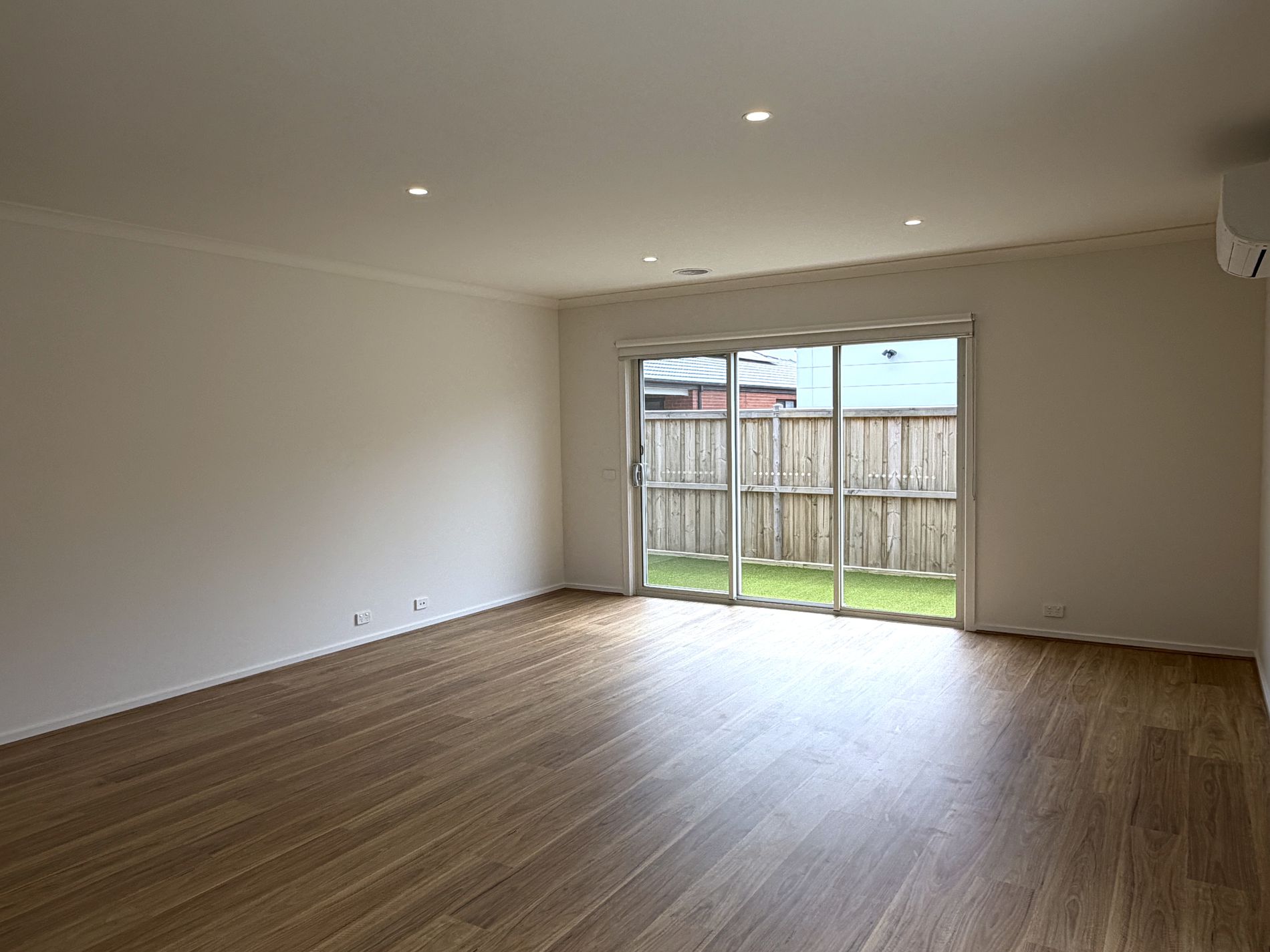 20 Swift Street, Charlemont