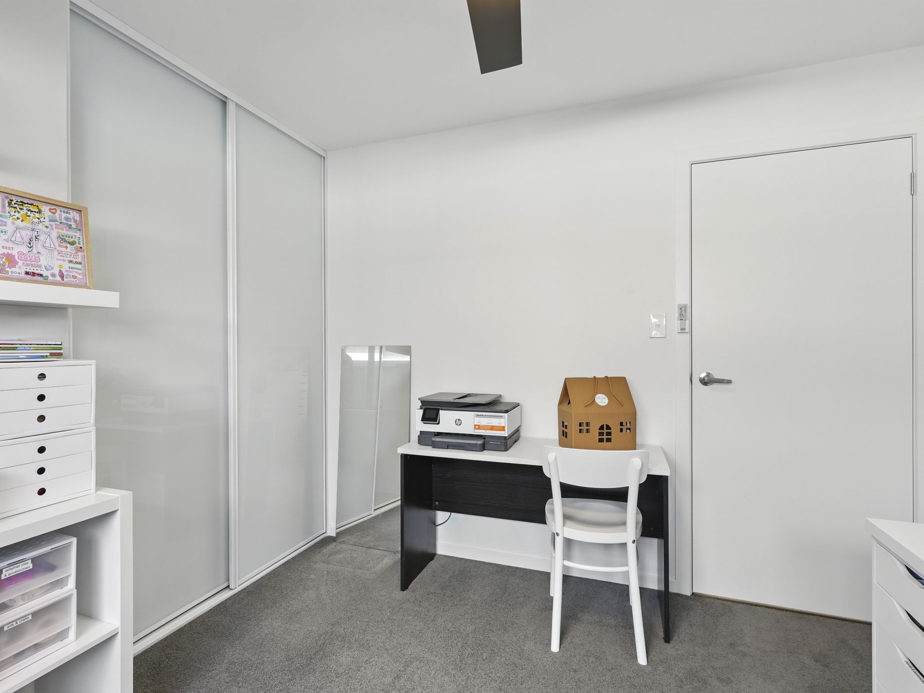 2 / 10 Curtain Court, Brighton