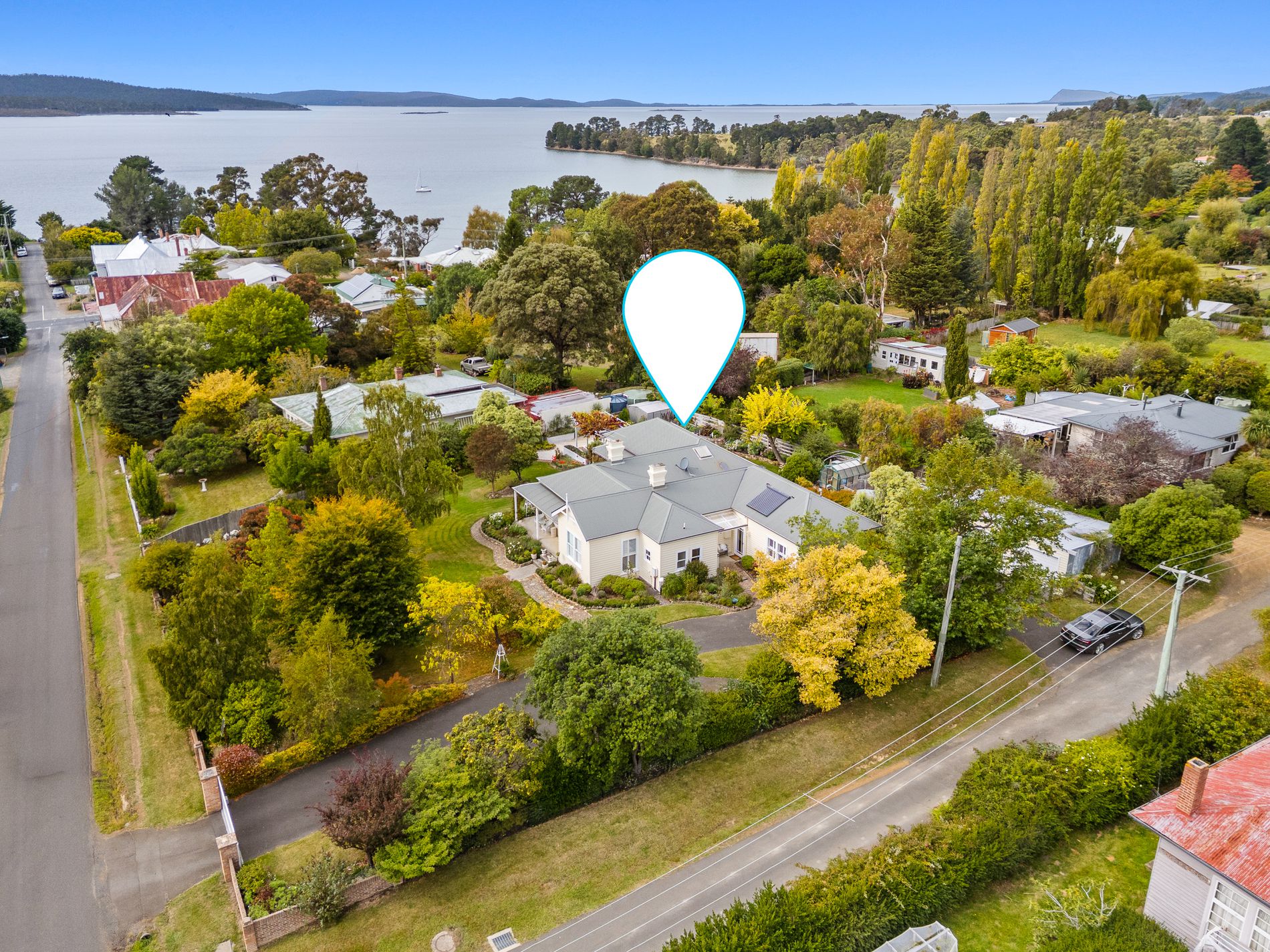 15 Woodbridge Hill Road, Woodbridge