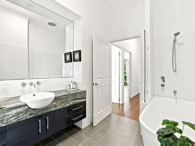 42-44 Ellison Street, Clifton Beach