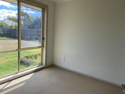 32 Kerford Crescent, Point Cook