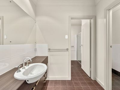 19A Lake Terrace West, Mount Gambier