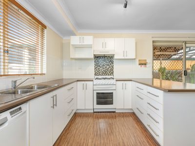 5 Agnew Close, Boulder