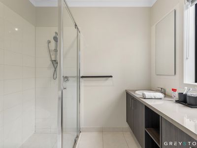 10 Caro Way, Fraser Rise