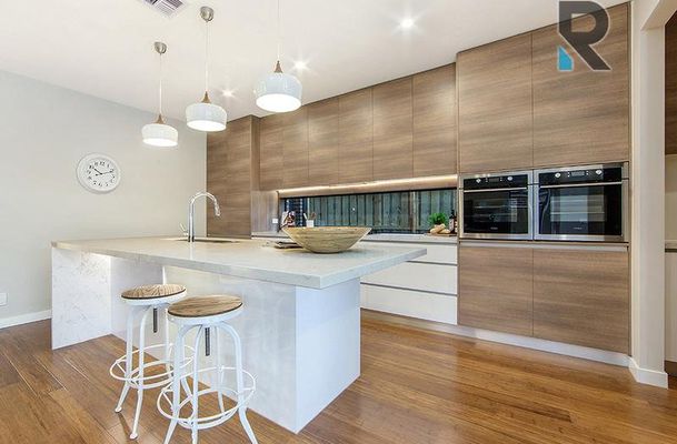 10 Montenegro Road, Greenvale