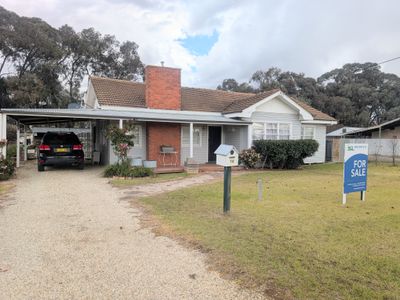 10 Osborne Street, Finley