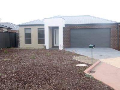 2 Sandra Court, Point Cook