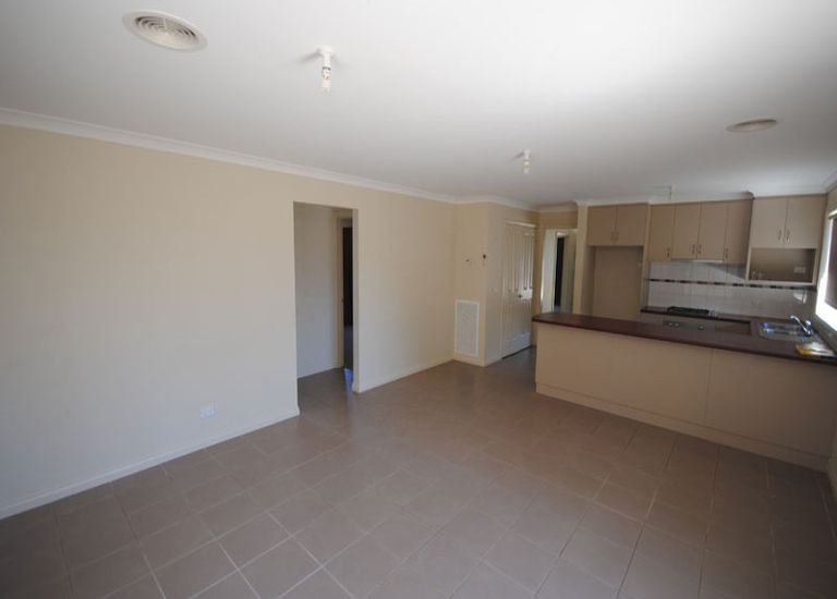 2 / 28 Oswald Street, Portland