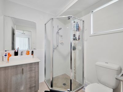23 Sharp Crescent, Branyan