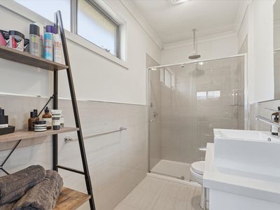 2 / 34 LINNET STREET, Altona