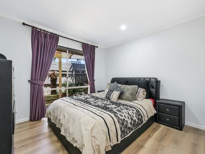 10 Maureen Close, Cranbourne West