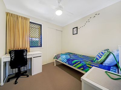 50 Isaacs Way, Wakerley