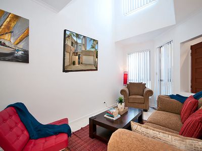2 / 31 Second Avenue, Broadbeach