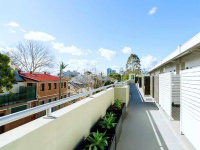 10 / 53-55 Glebe Point Road, Glebe