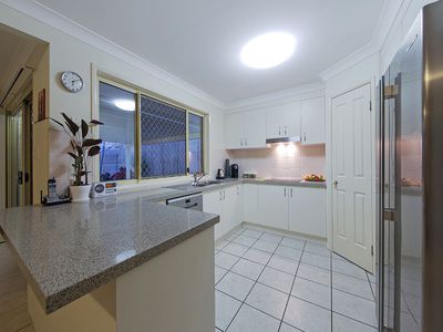 8 Macchion Cl, Wakerley