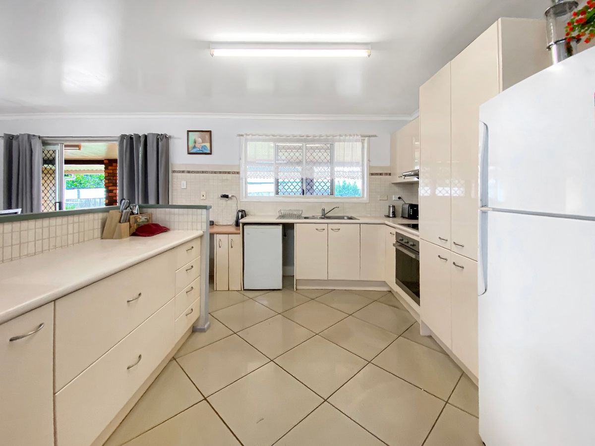 5 Larkin Close, Atherton