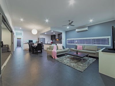 2 Feathertail Place, Gumdale