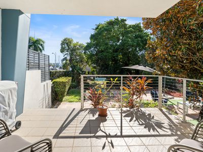 513 / 66 Sickle Avenue, Hope Island