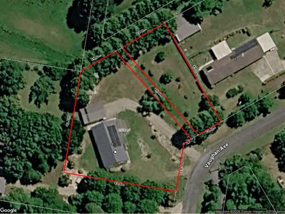 8 VAUGHAN AVENUE, Robertson