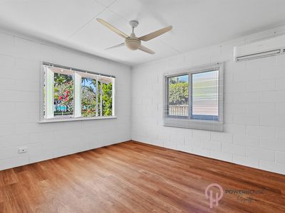 32 Marine Parade, Newell