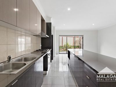 3 / 4 Andrew Road, St Albans