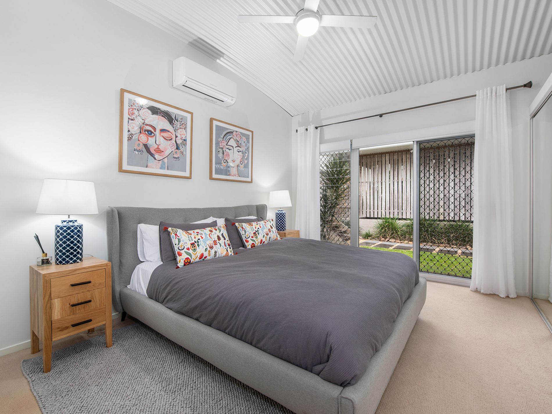 702 Casuarina Way, Casuarina